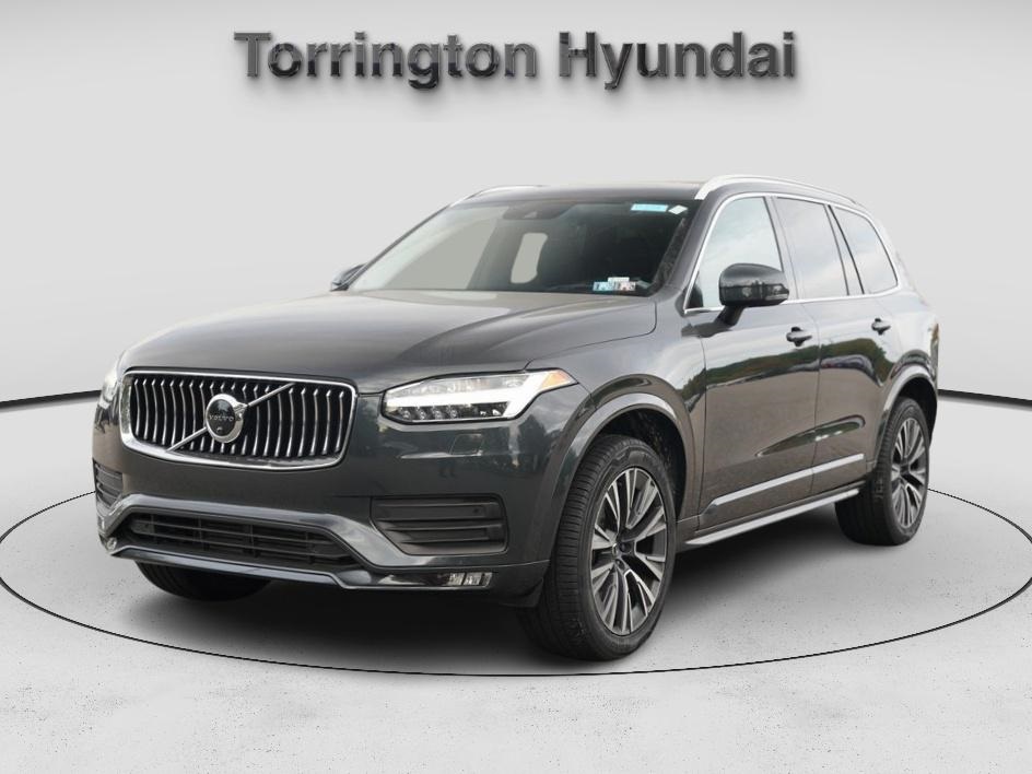 2022 Volvo XC90 T6 Momentum photo 3