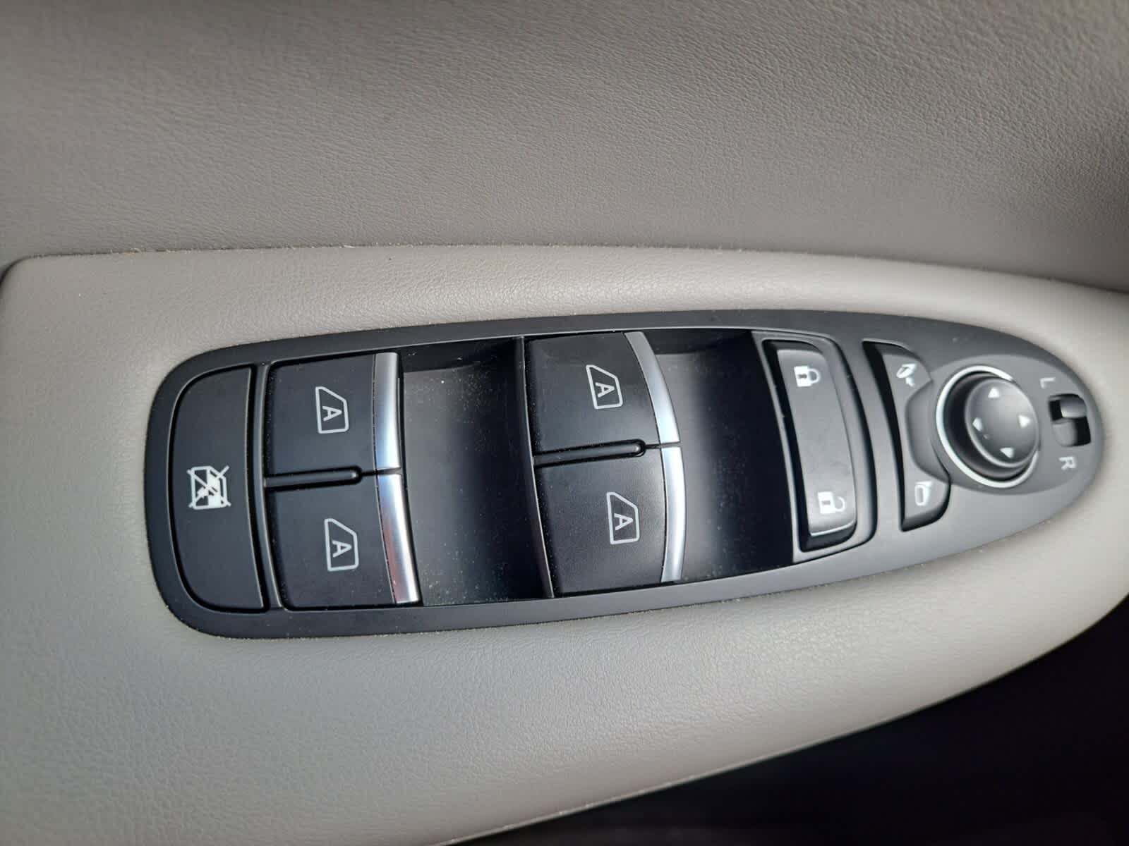 2023 Infiniti QX50 Luxe photo 16