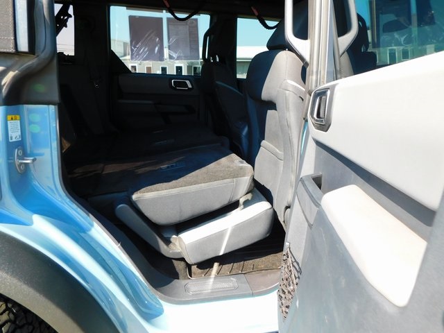 2023 Ford Bronco Base photo 24