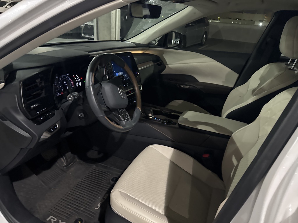 2023 Lexus RX photo 2
