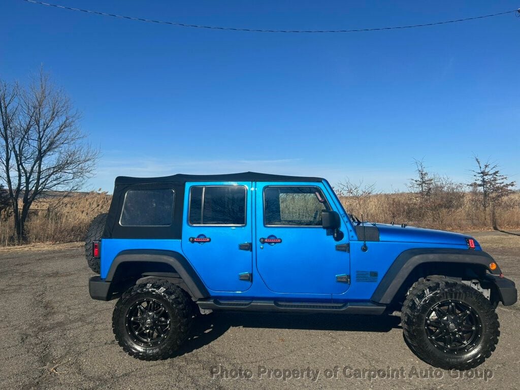 2016 Jeep Wrangler Unlimited photo 2