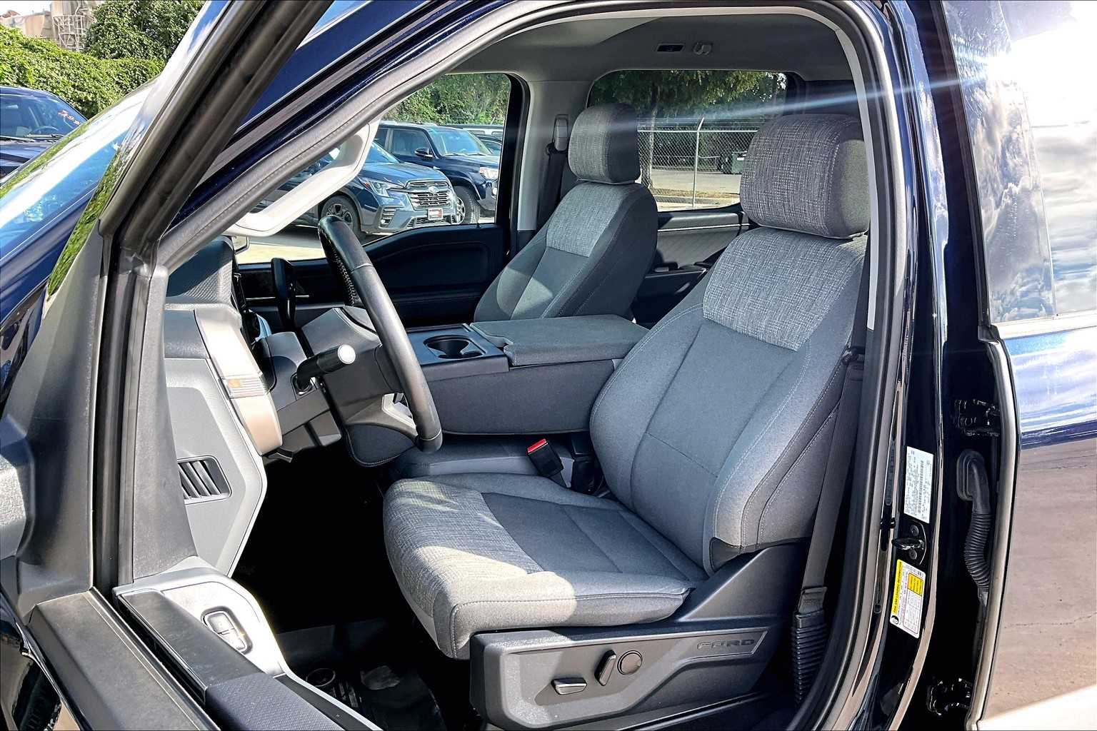 2022 Ford F-150 XLT photo 8