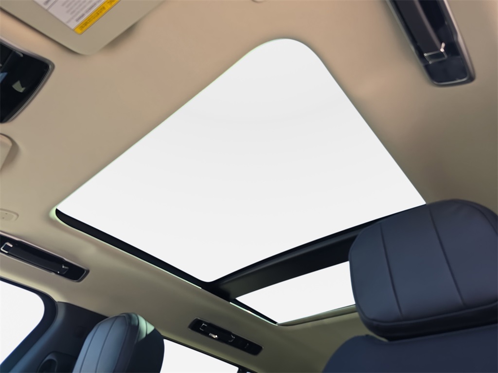 2025 Land Rover Range Rover SE photo 24