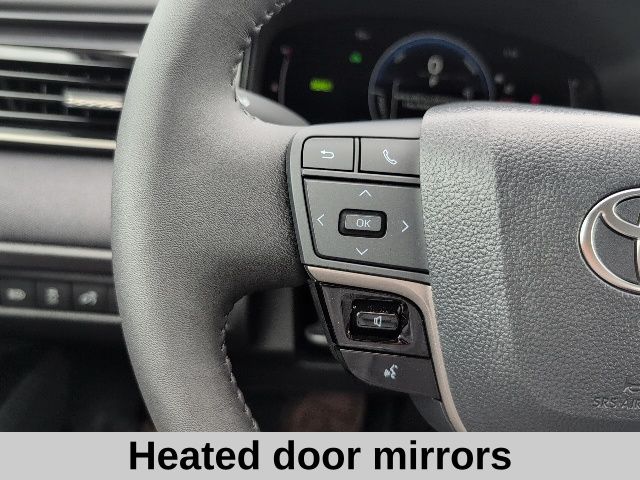2025 Toyota Camry LE photo 7