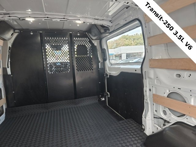 2024 Ford Transit Cargo Van photo 6