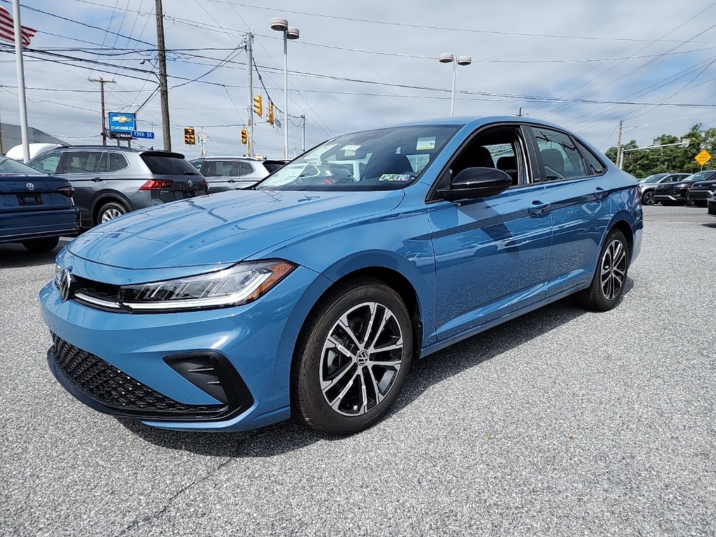 2025 Volkswagen Jetta Sport's photo