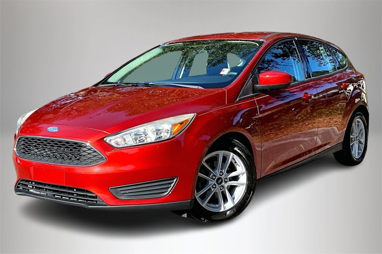 2018 Ford Focus SE's photo