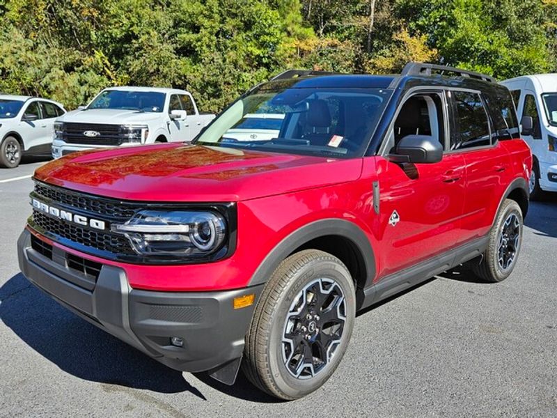 2025 Ford Bronco Sport Outer Banks photo 3
