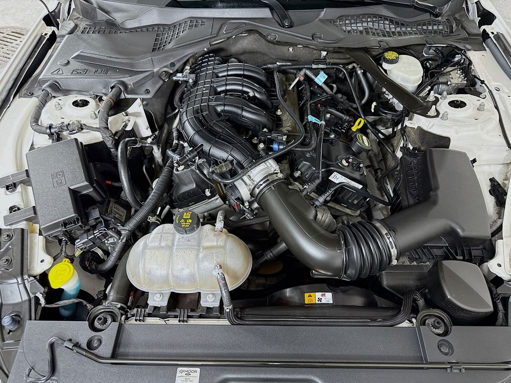 2017 Ford Mustang V6 Convertible photo 28