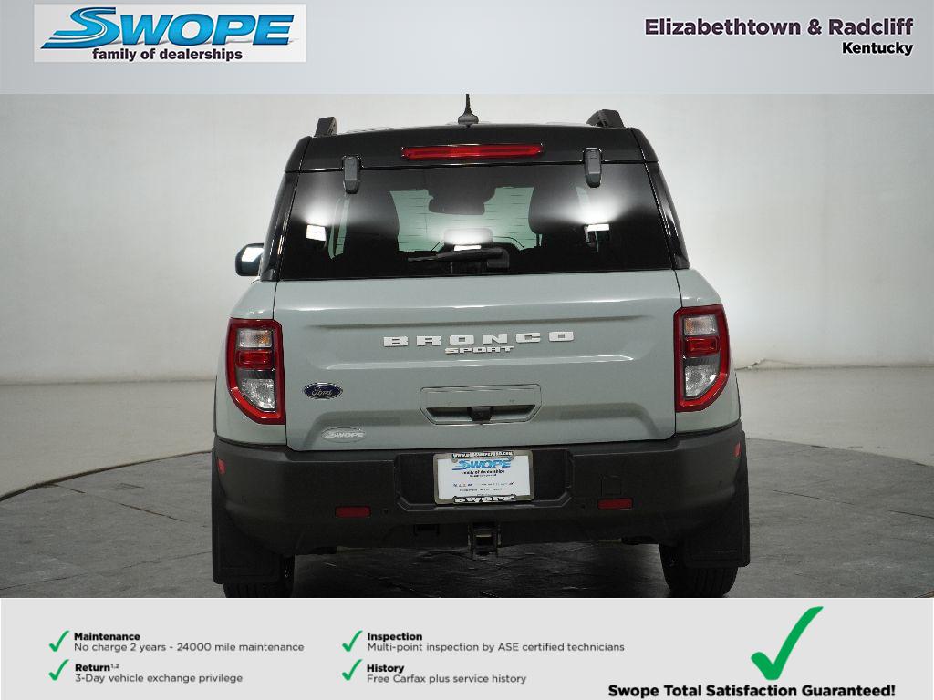 2022 Ford Bronco Sport Outer Banks photo 2