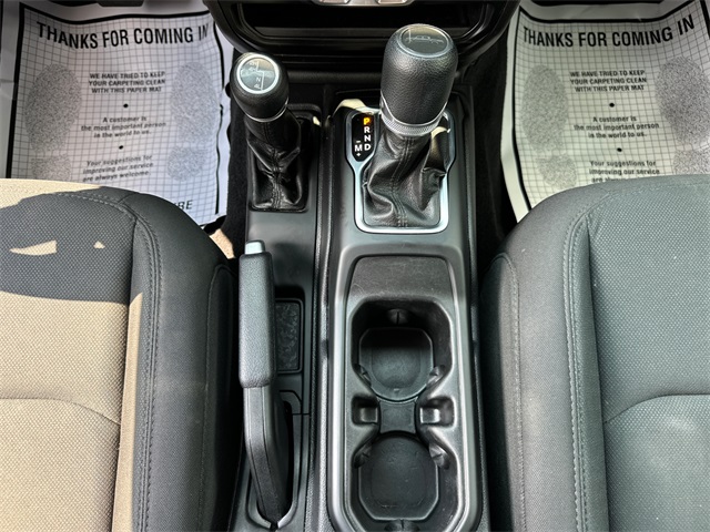 2021 Jeep Gladiator Willys photo 17