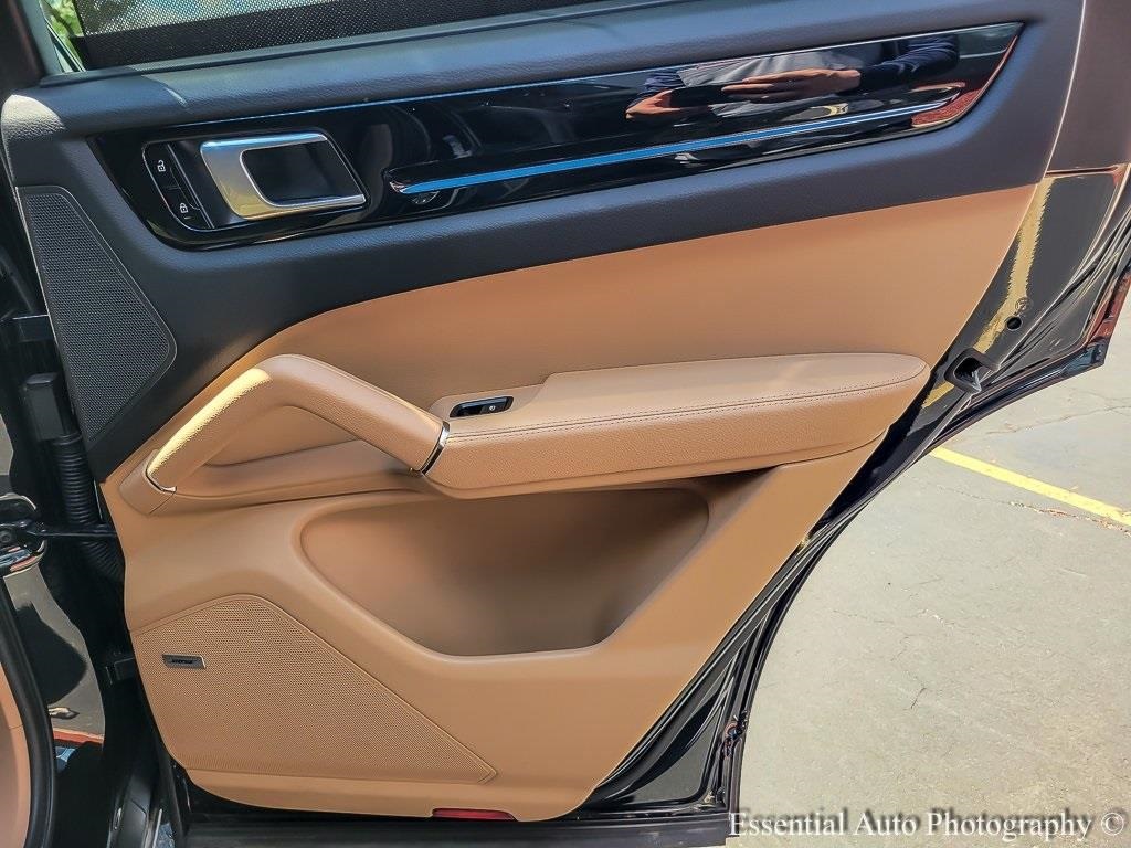 2021 Porsche Cayenne Coupe Base photo 22