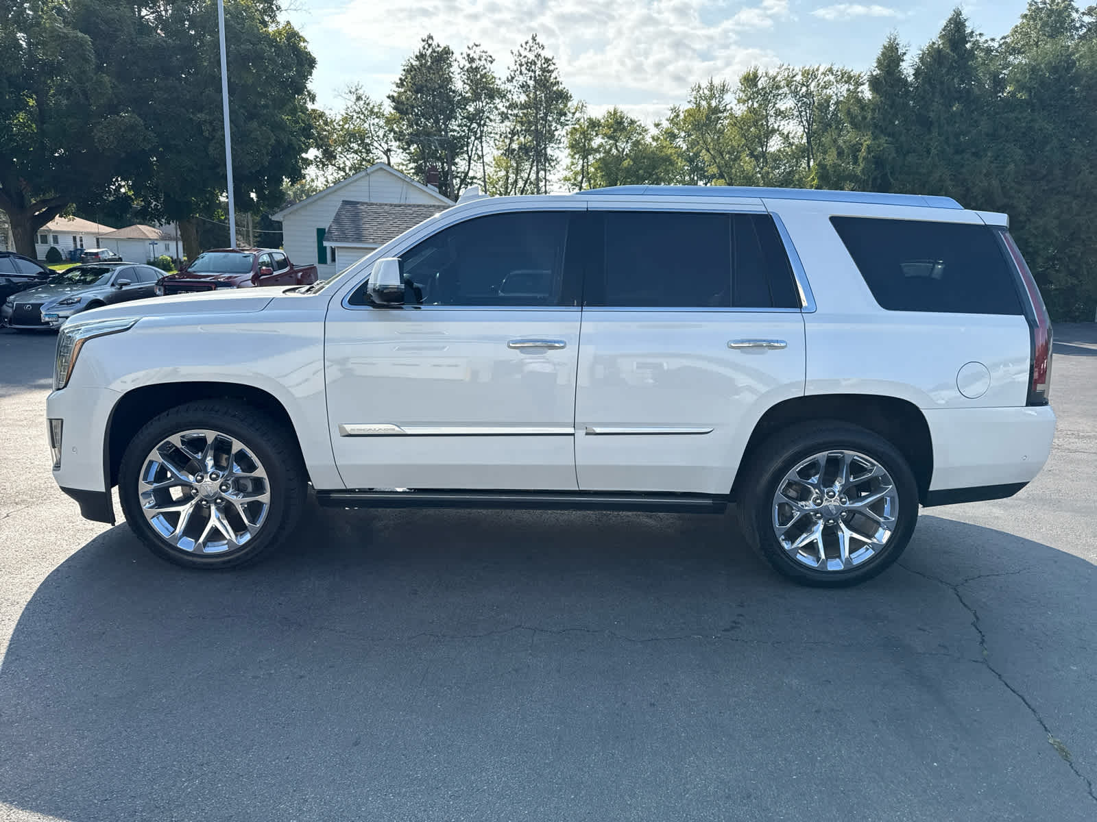 2019 Cadillac Escalade Premium Luxury photo 6