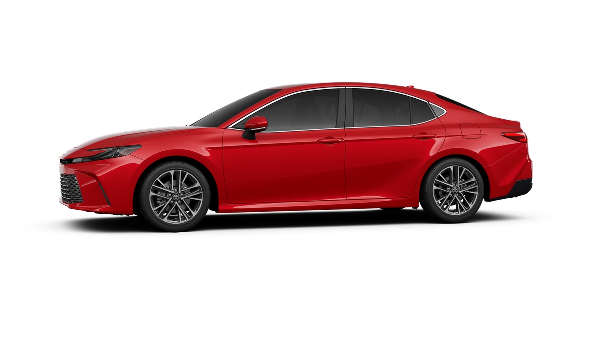 2025 Toyota Camry XLE photo 3