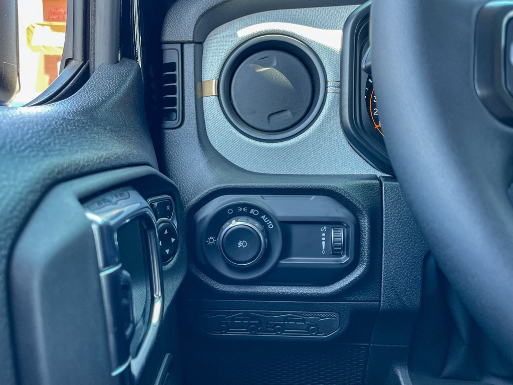 2025 Jeep Wrangler Sport S photo 28