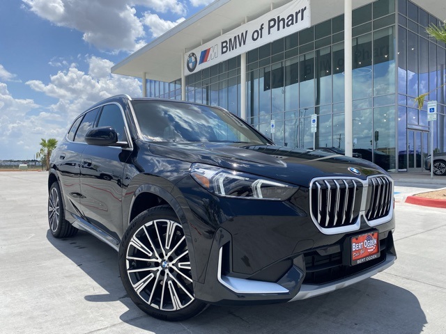 2026 BMW X1 28i's photo