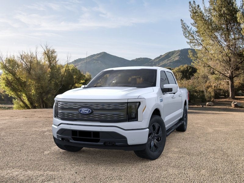 2025 Ford F-150 Lightning Lariat photo 2