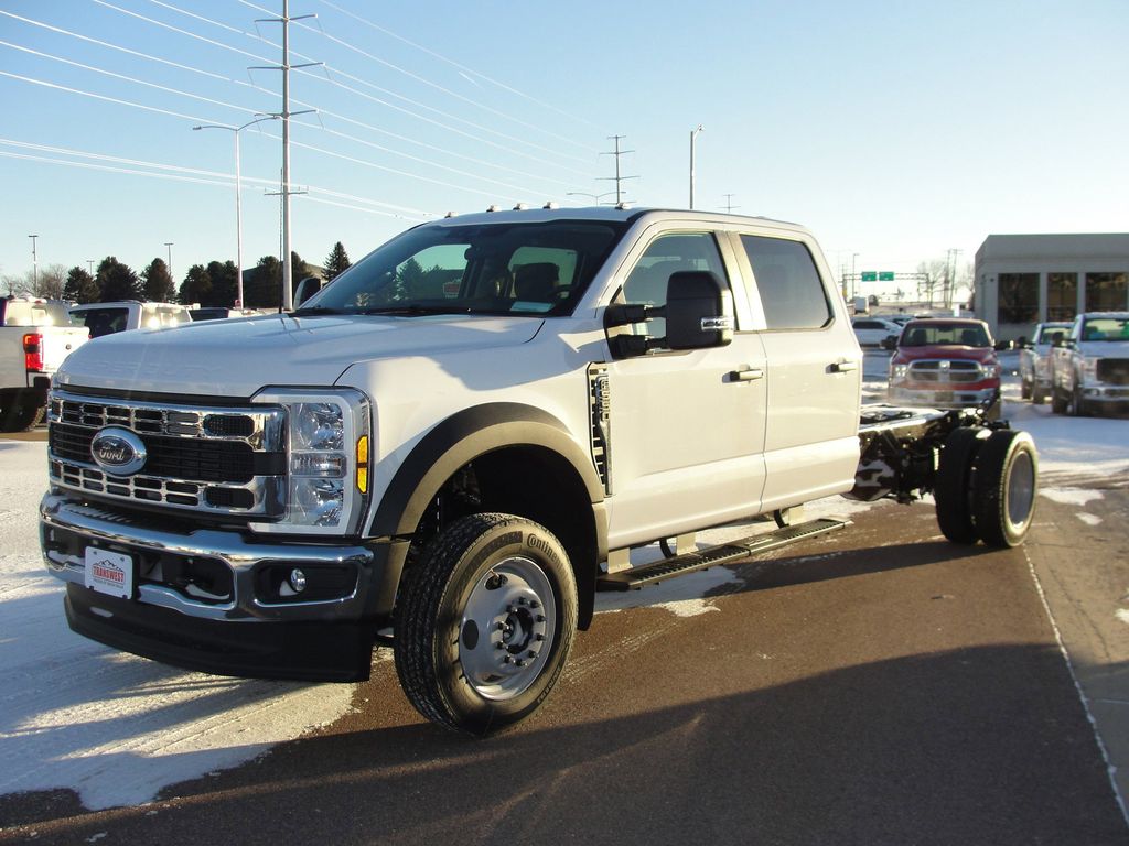 2026 Ford F-550 Super Duty Chassis Cab XL's photo