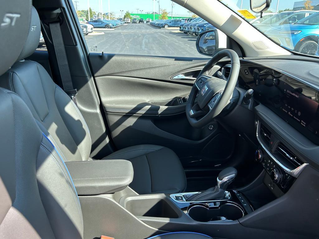 2026 Buick Encore GX Sport Touring photo 17