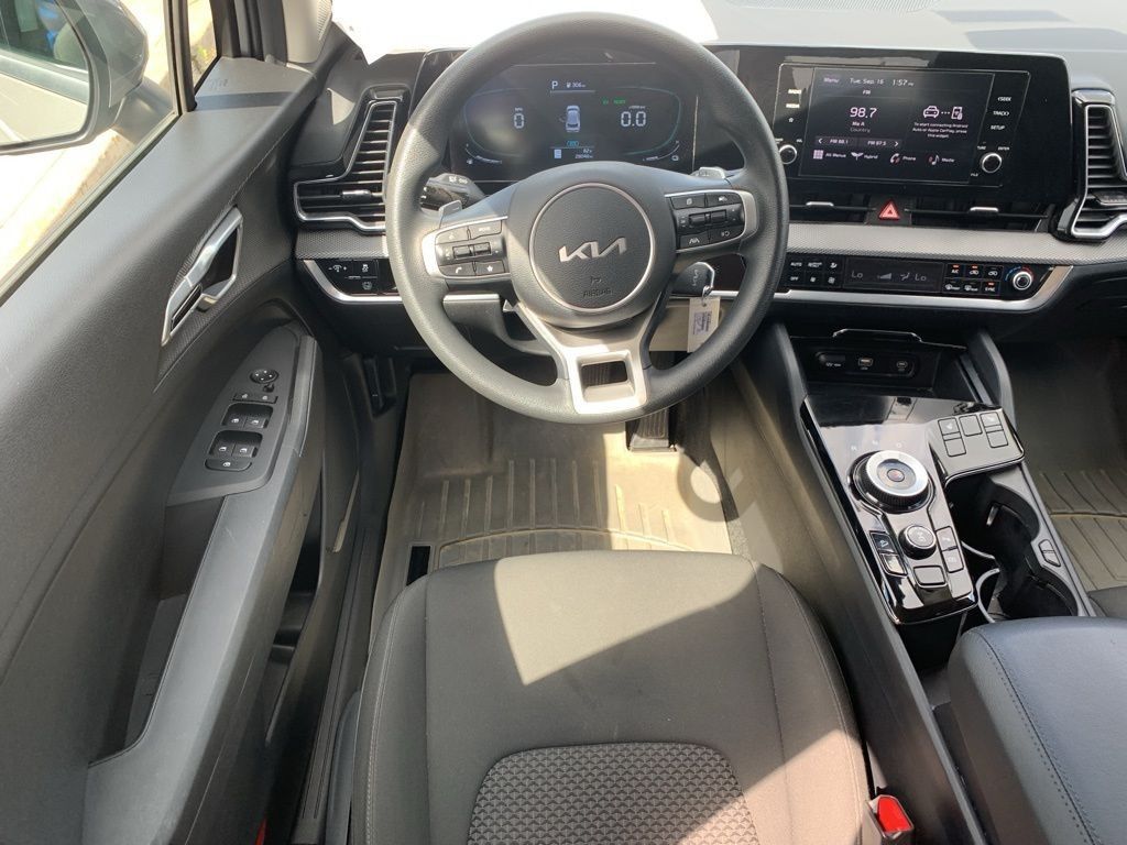 2023 Kia Sportage Hybrid LX photo 18