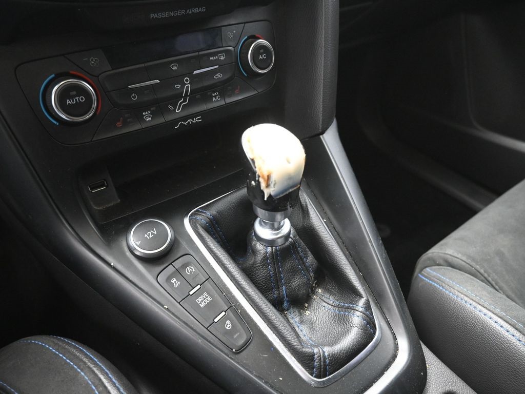 2016 Ford Focus RS photo 4