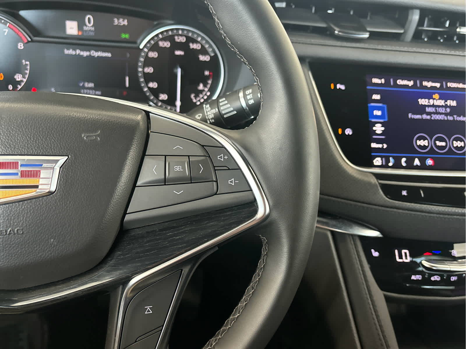 2025 Cadillac XT5 Premium Luxury photo 16