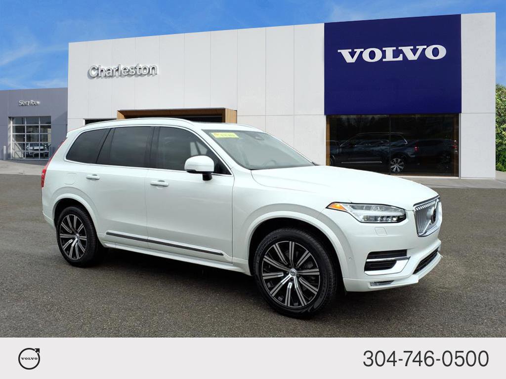 2023 Volvo XC90 Plus's photo