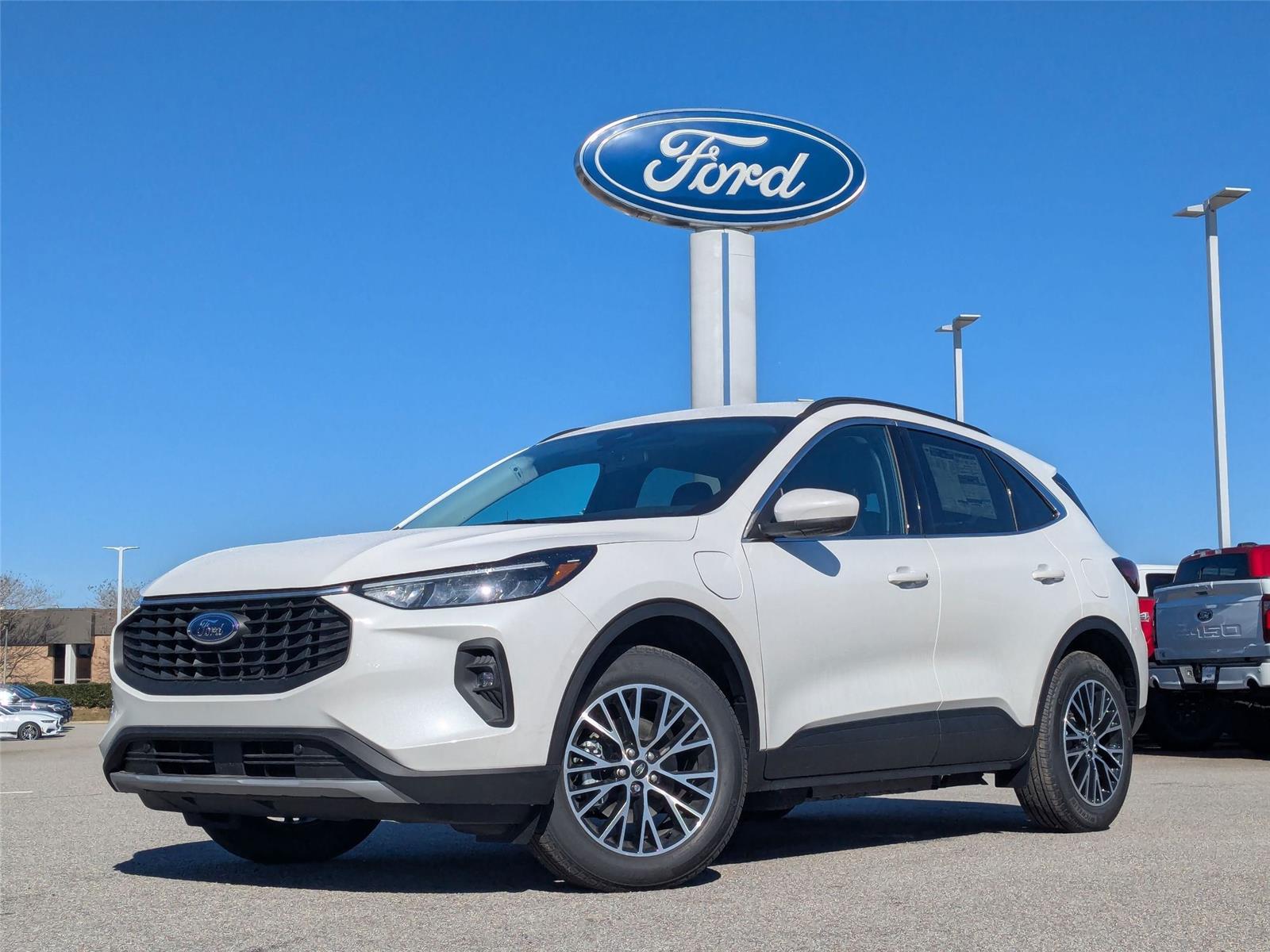 2025 Ford Escape PHEV's photo