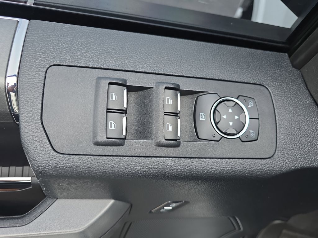2015 Ford F-150 XLT photo 24