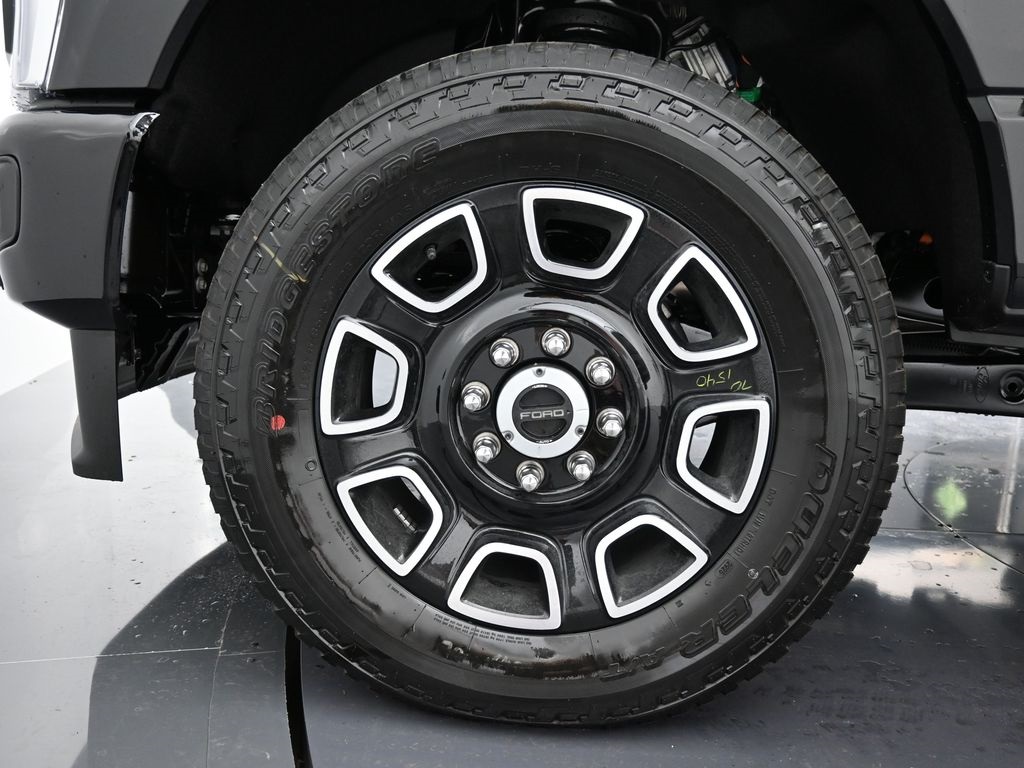 2026 Ford F-350 Platinum photo 27