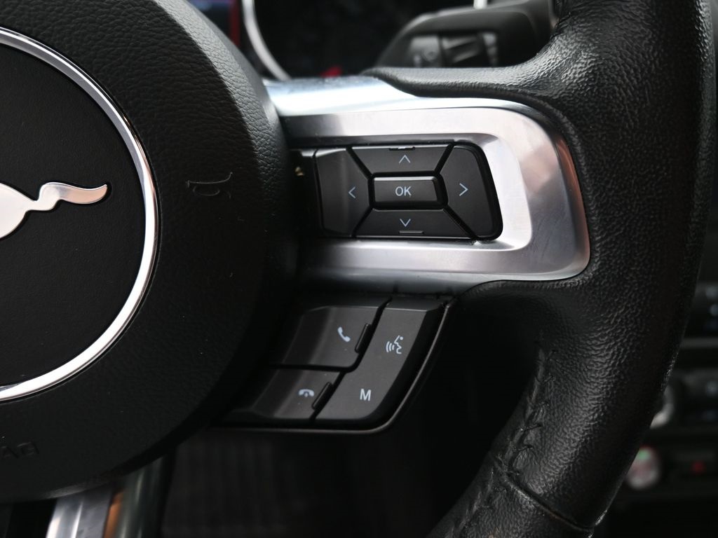 2022 Ford Mustang EcoBoost photo 21