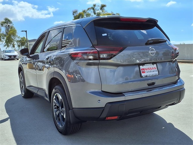 2026 Nissan Rogue SV photo 10