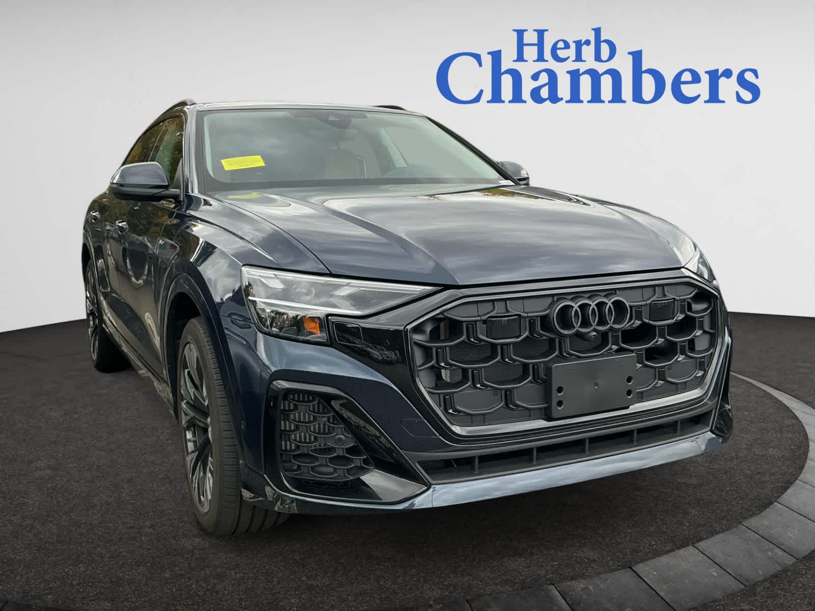 2025 Audi Q8 Premium Plus's photo