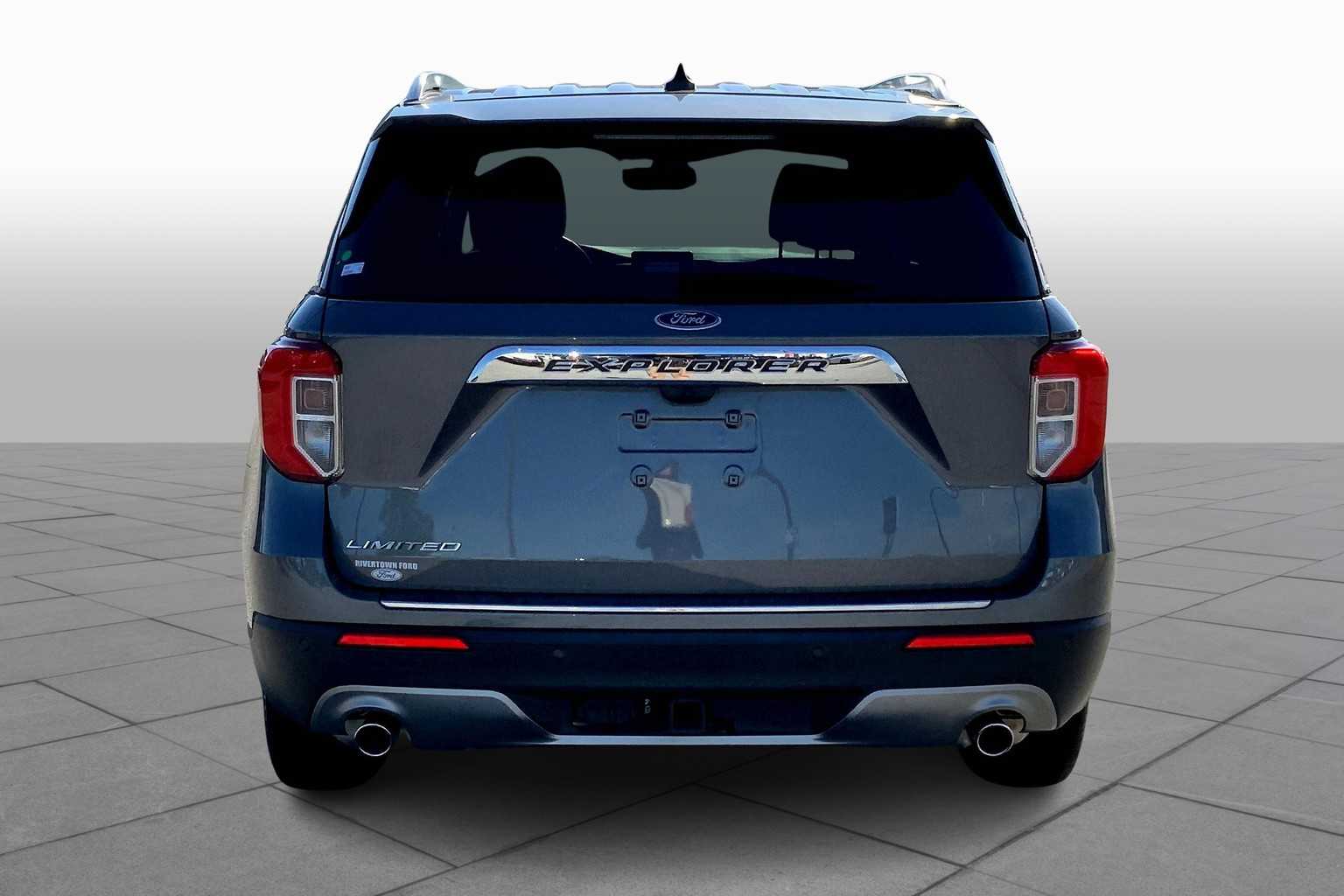 2023 Ford Explorer Limited photo 4