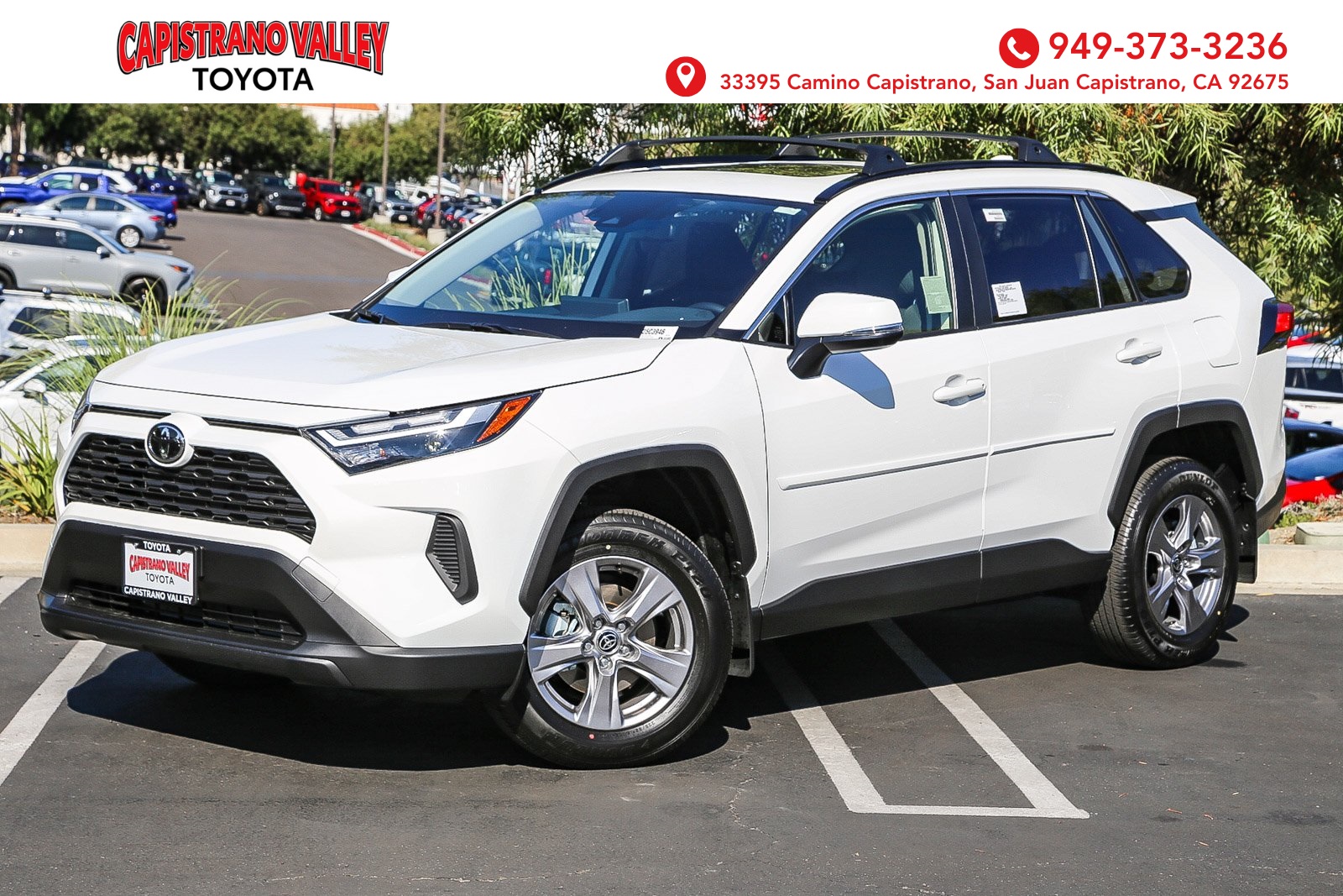 2025 Toyota RAV4 XLE's photo