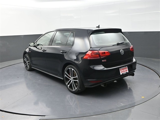 2017 Volkswagen Golf GTI Sport photo 4
