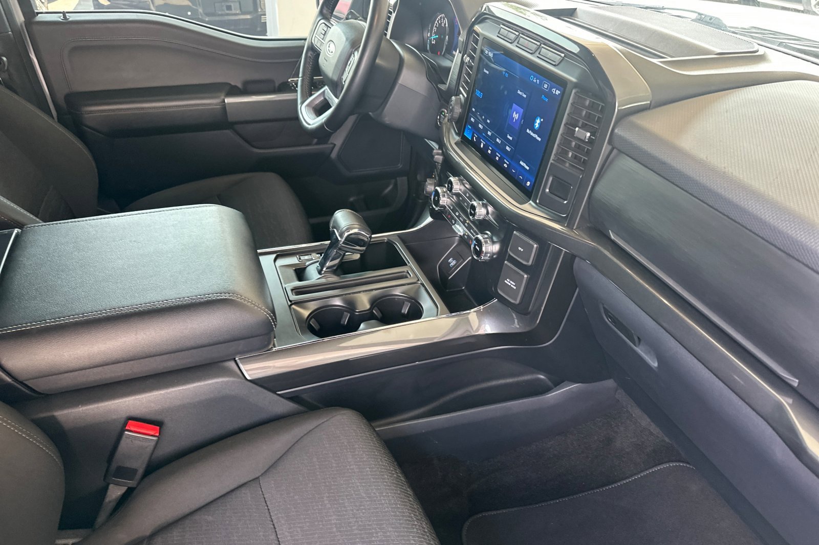 2022 Ford F-150 XLT photo 19
