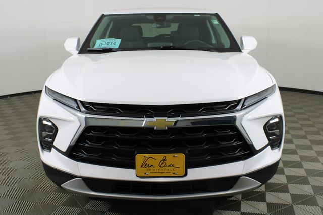 2023 Chevrolet Blazer 2LT photo 2