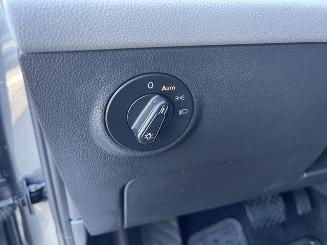 2022 Volkswagen Taos SEL photo 17