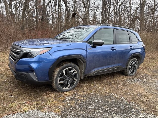 2025 Subaru Forester Premium's photo