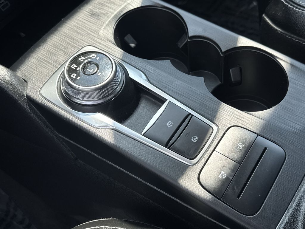 2022 Ford Escape SEL photo 19