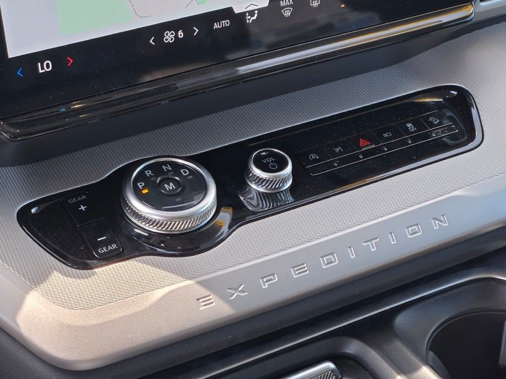 2025 Ford Expedition MAX photo 27