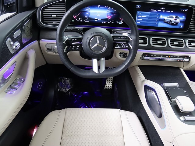 2025 Mercedes Benz GLS 450 4MATIC photo 15