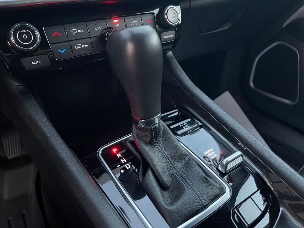 2022 Jeep Compass Latitude photo 14