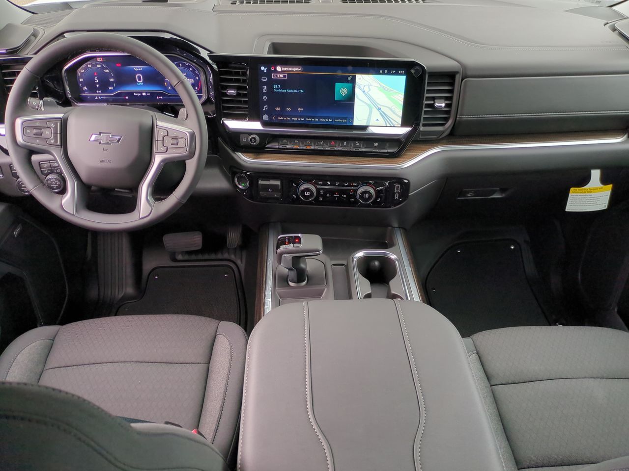 2025 Chevrolet Silverado 1500 RST photo 19