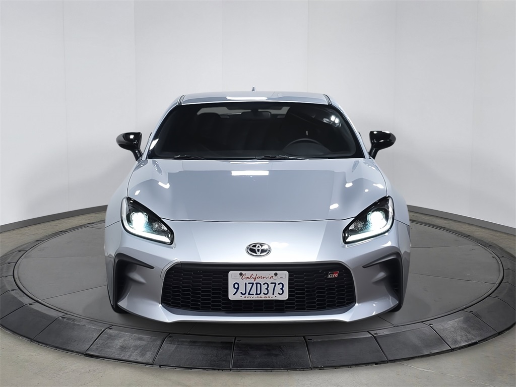 2023 Toyota GR86 photo 2