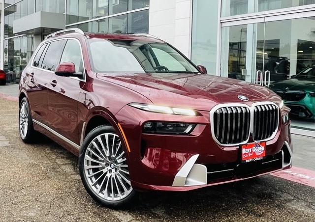 2025 BMW X7 xDrive40i