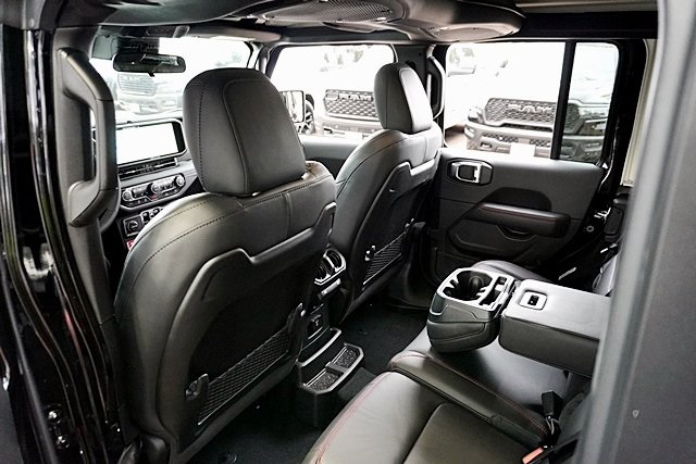 New 2025 Black Clear-Coat Exterior Paint Jeep Rubicon image 23