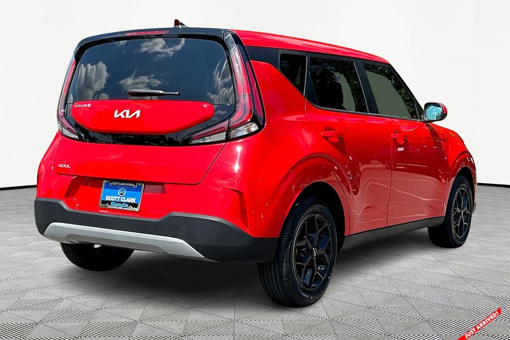 2023 Kia Soul LX photo 5