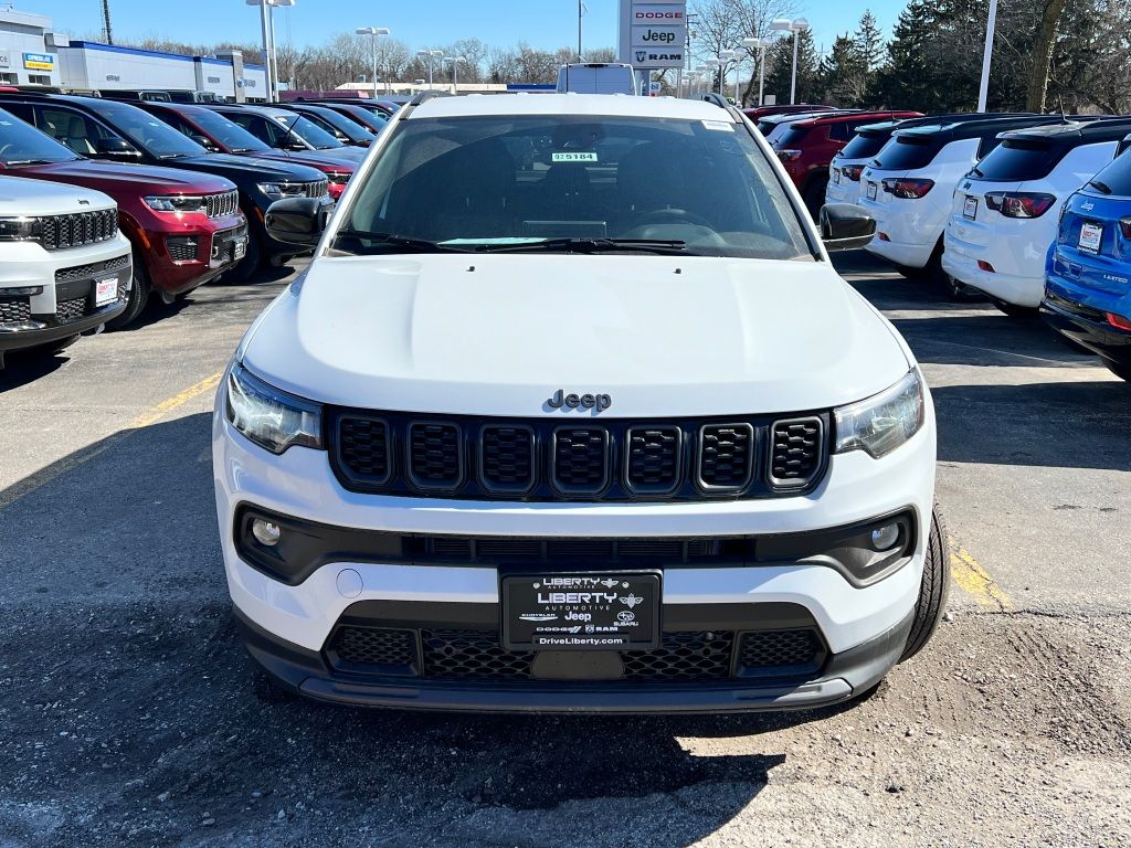 2025 Jeep Compass Latitude photo 3